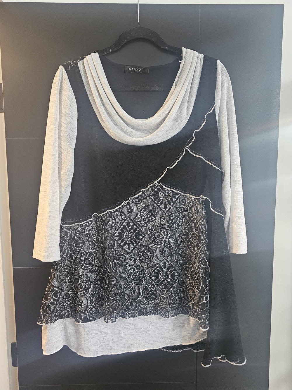 Papillon Blanc Black and Cream Lace-Detail Layered Tunic